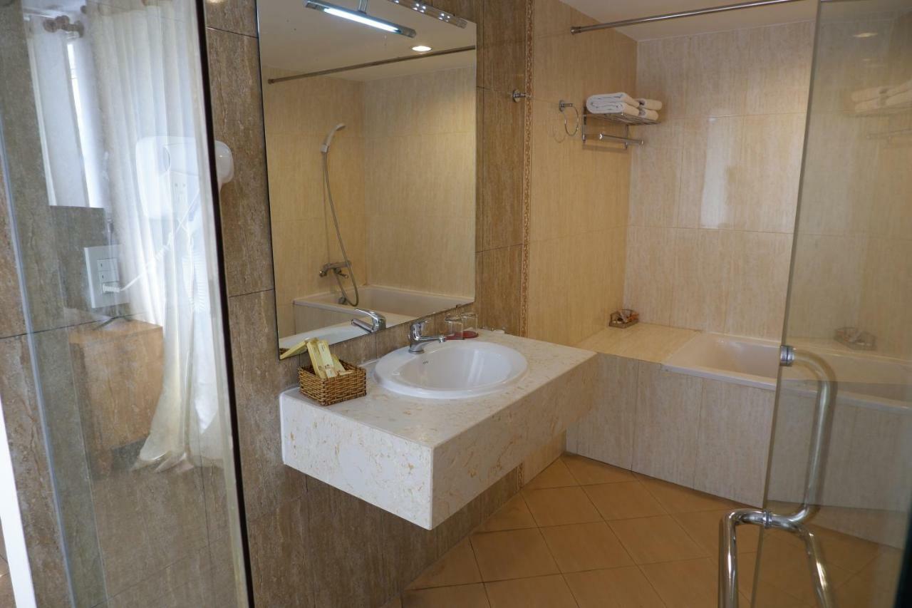 Sai Gon'S Book Hotel Хошимін Екстер'єр фото